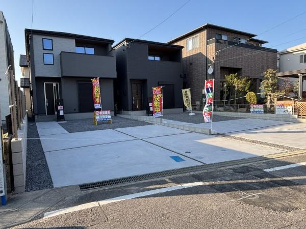 岡崎市上地　全2棟・1号棟の駐車場|３台駐車できます