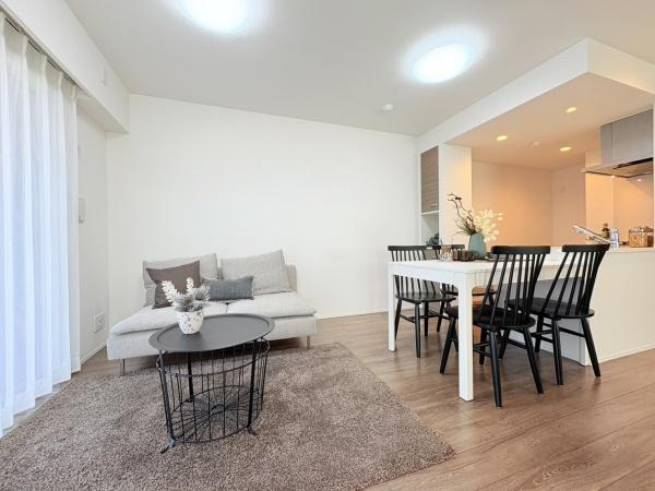 ブリシア横浜大口の居間・リビング