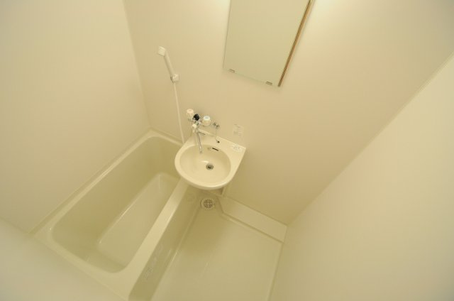 レオパレス長池の浴室