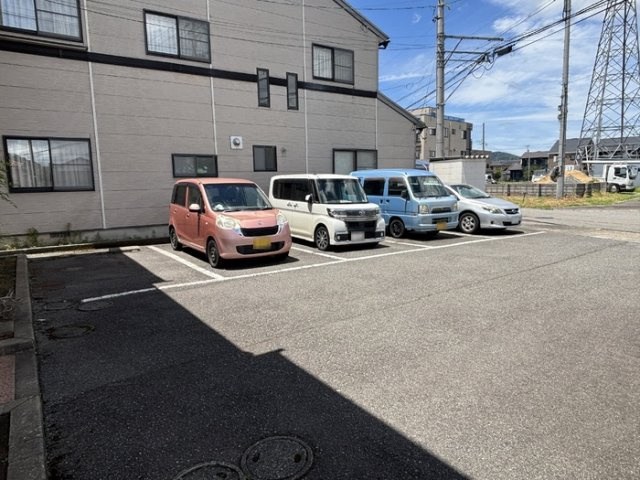 サニーコート聖　Ａ棟の駐車場