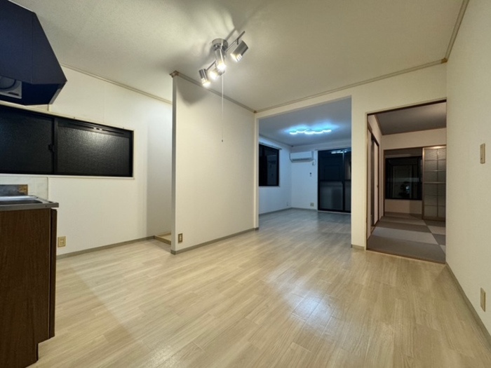 サニーコート聖　Ａ棟の居間・リビング