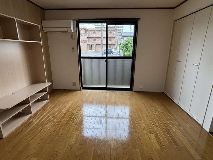 ロイヤルファミール　Dの居間・リビング