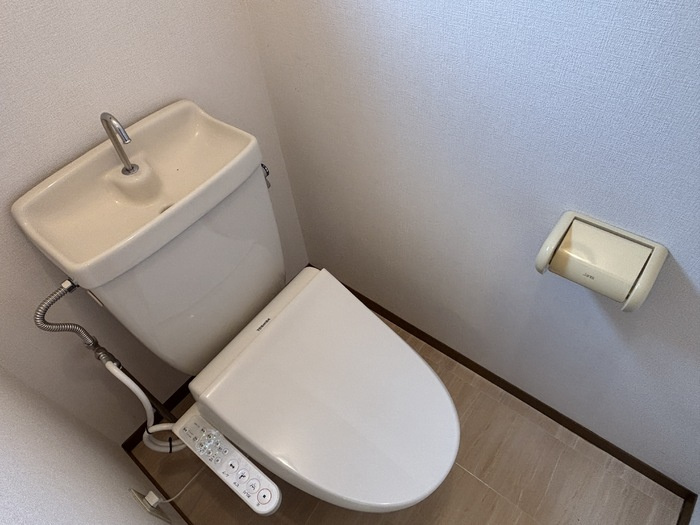 ロイヤルファミール　Dのトイレ