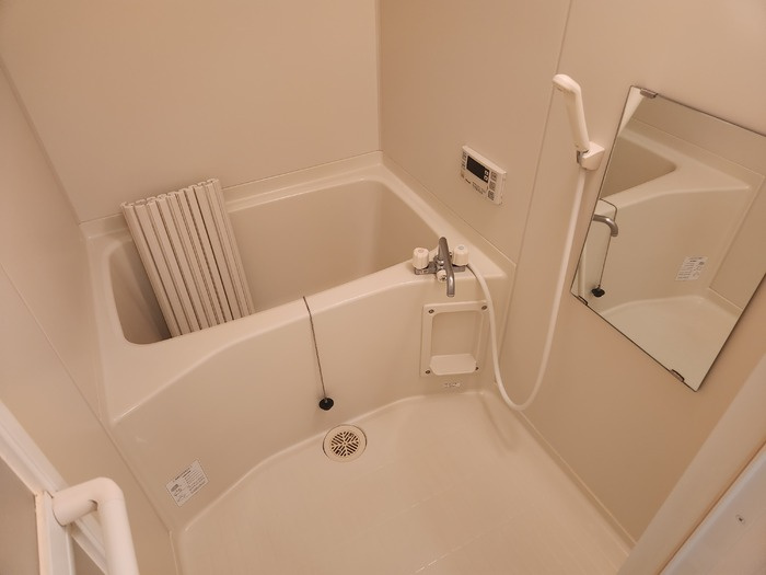 ピースフィールズの浴室