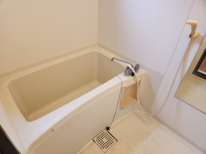 コーポかねとも　B棟の浴室