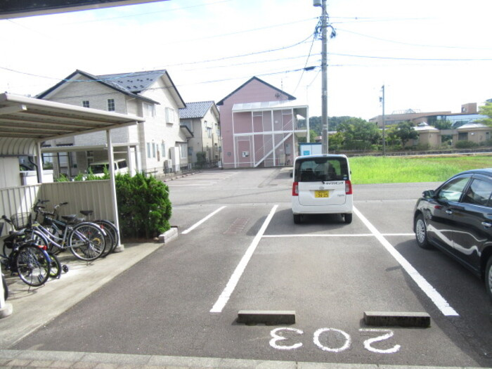 コンフォール２１の駐車場