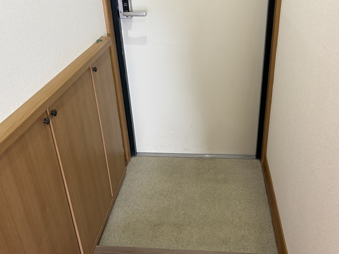 アウスピオーリの玄関