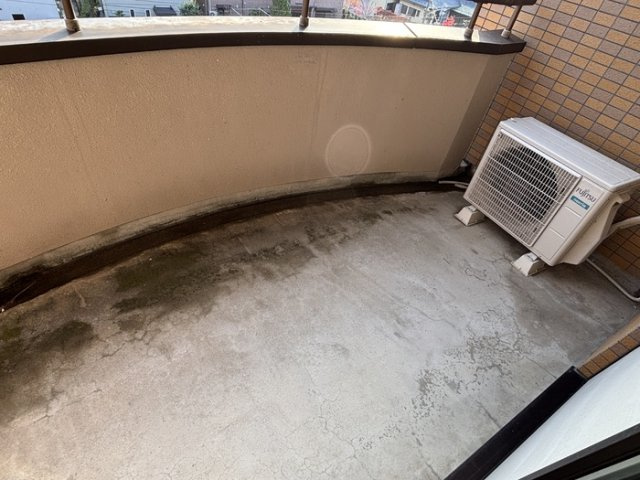 アウスピオーリのバルコニー