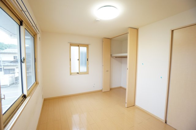 リビングタウン若杉　Ａの居間・リビング