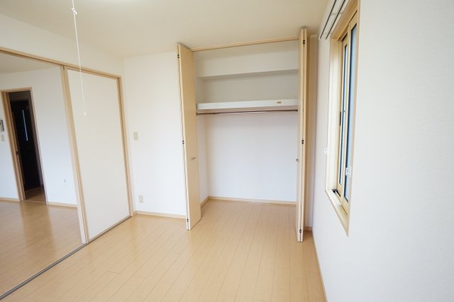 リビングタウン若杉　Ａの居間・リビング