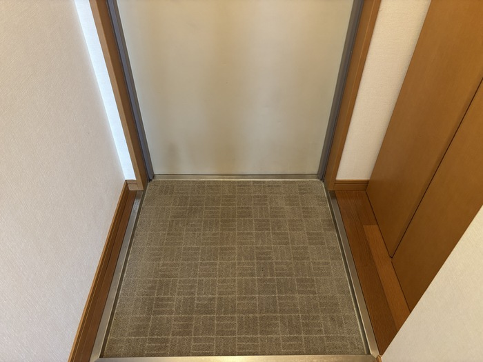 フローラＳＡＴＩの玄関