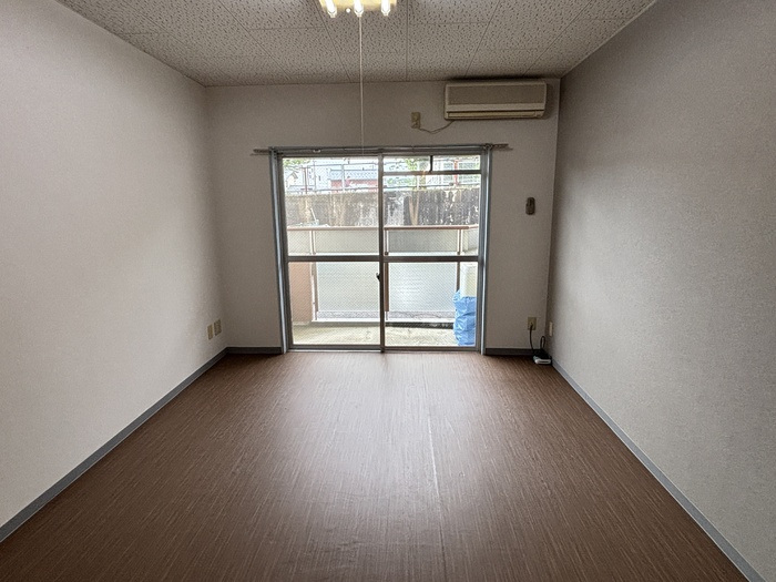 リバーハイツ豊岡の居間・リビング