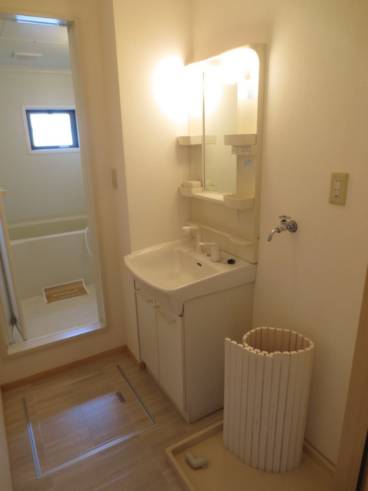 風のクローバー　Ａの洗面所