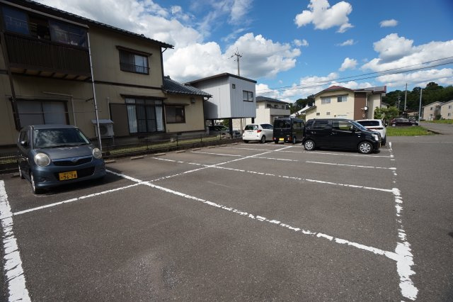 グリーンロード・エル　Ａの駐車場