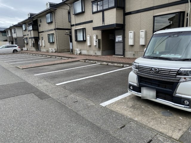 ファミールハウス　A棟の駐車場