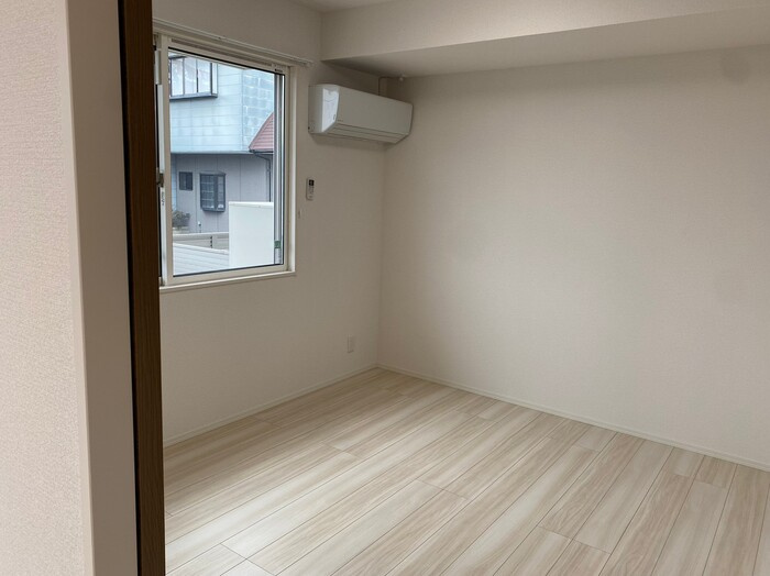 Continuer S(コンティニュエ　エス)の洋室