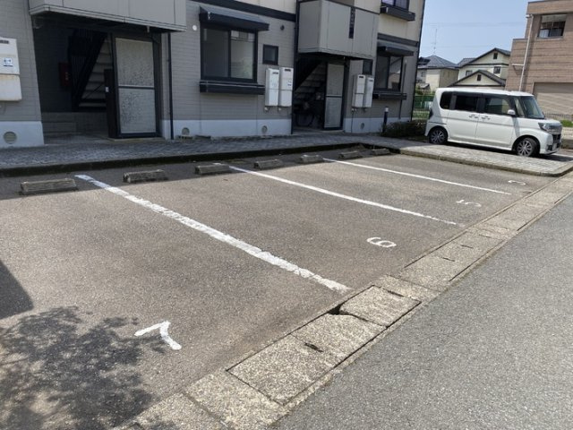 コーポラスITOⅡ　Aの駐車場