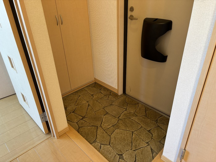 カルナ みたかの玄関