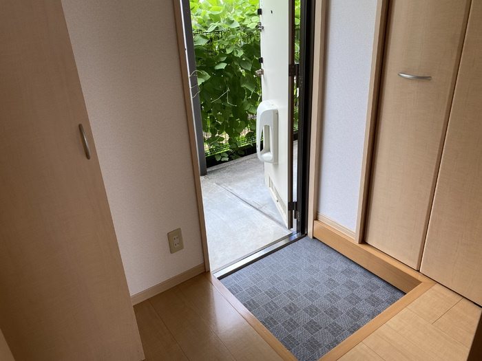 メゾン糺　Ｂの玄関