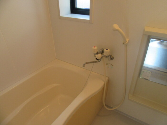 パティオ渕町　B棟の浴室