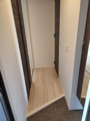 un fleuve(ｱﾝ ﾌﾙｰｳﾞ)の玄関