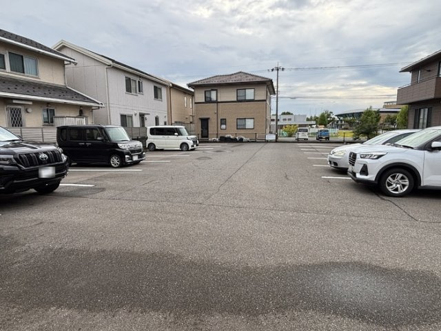 エンゼルロード　Ｃの駐車場