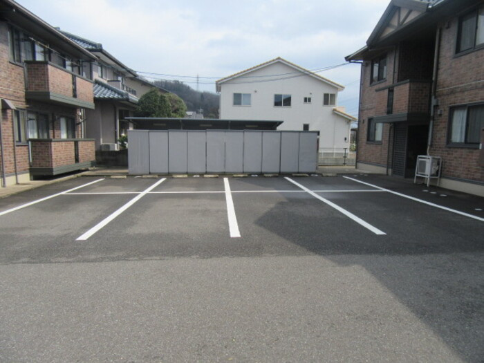 リビングタウン渕　Ｂの駐車場