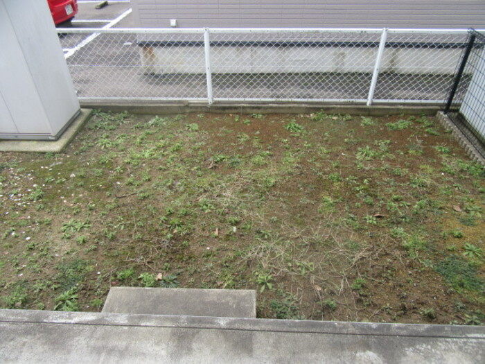 アメニティーコートの庭