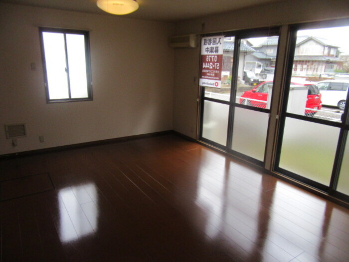 アメニティーコートの居間・リビング