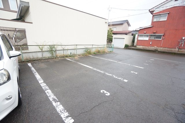 豊岡タウンハウス　D棟の駐車場