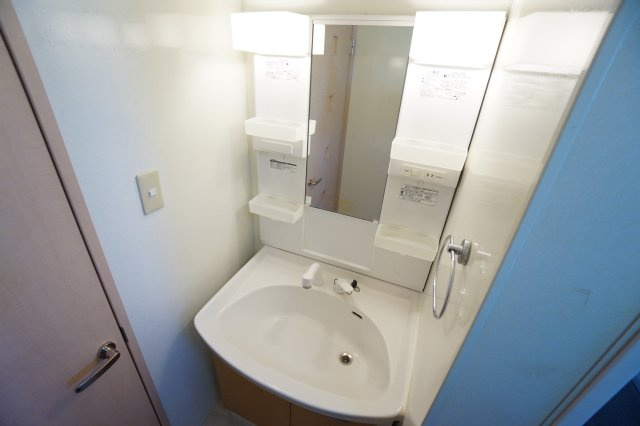 リビングタウン若杉　Ｃの洗面所