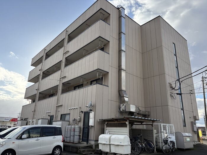 クレスト・デュオの外観