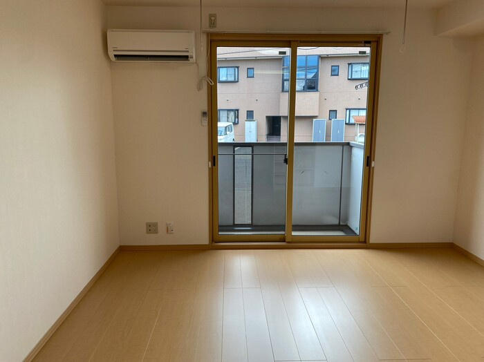 エムステートの居間・リビング