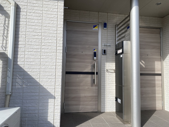 サルースの玄関