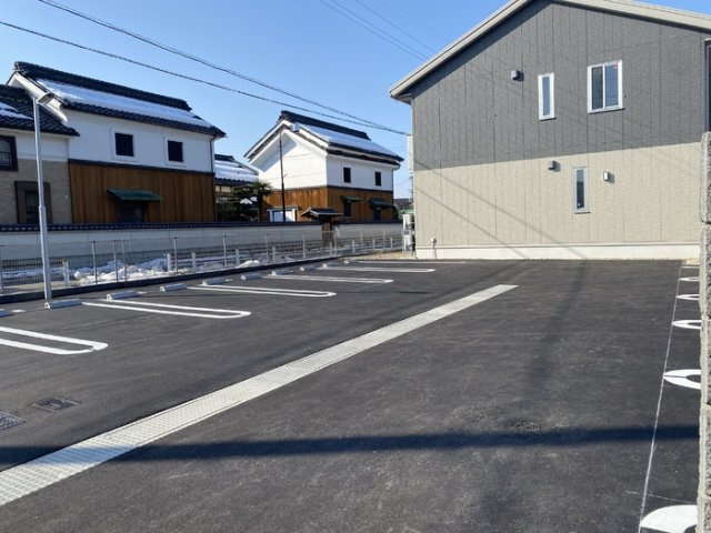 ソラティオ(solatio)の駐車場