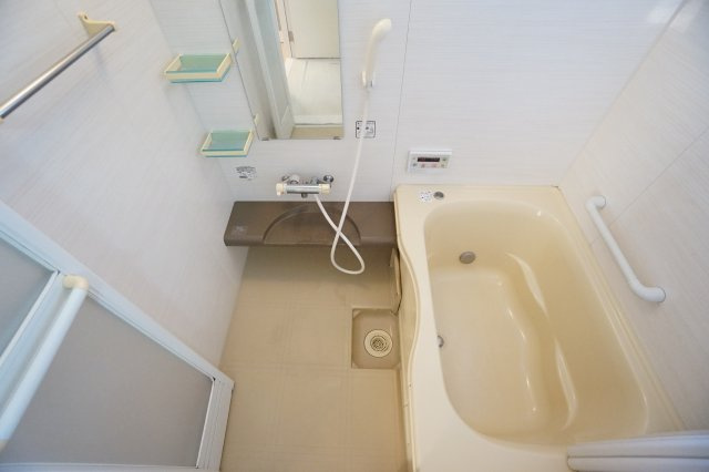 ロアジーナ　B棟の浴室