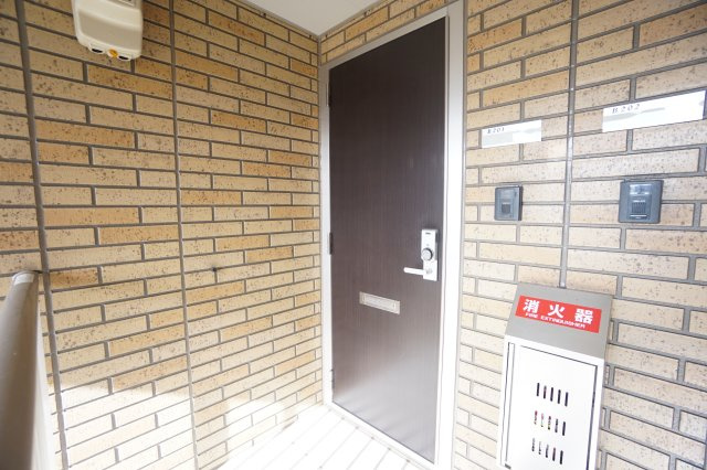 ロアジーナ　B棟のエントランス