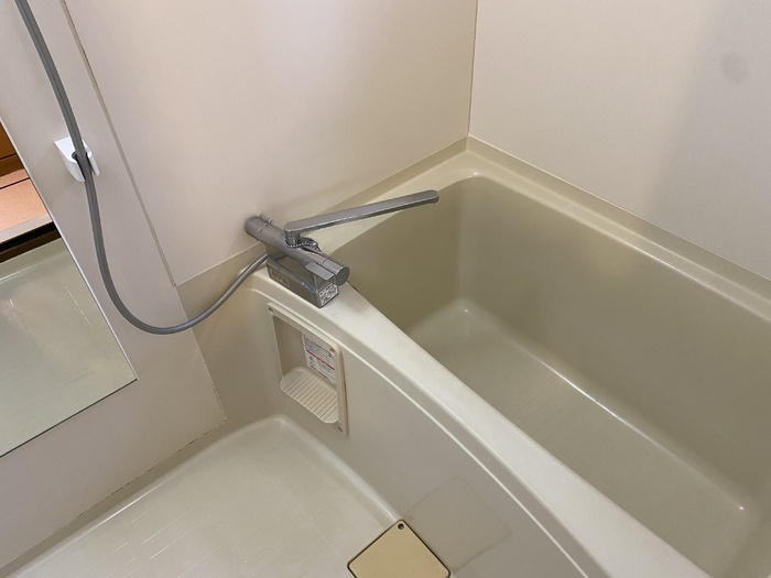 ロイヤルファミール　Aの浴室