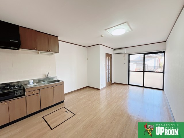 ハイツキューハイBの居間・リビング