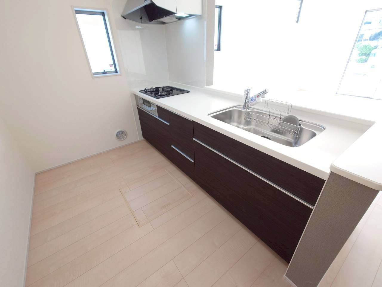 ■■豊見城市我那覇-1号棟（全3棟）のキッチン|お料理しやすいキッチンです