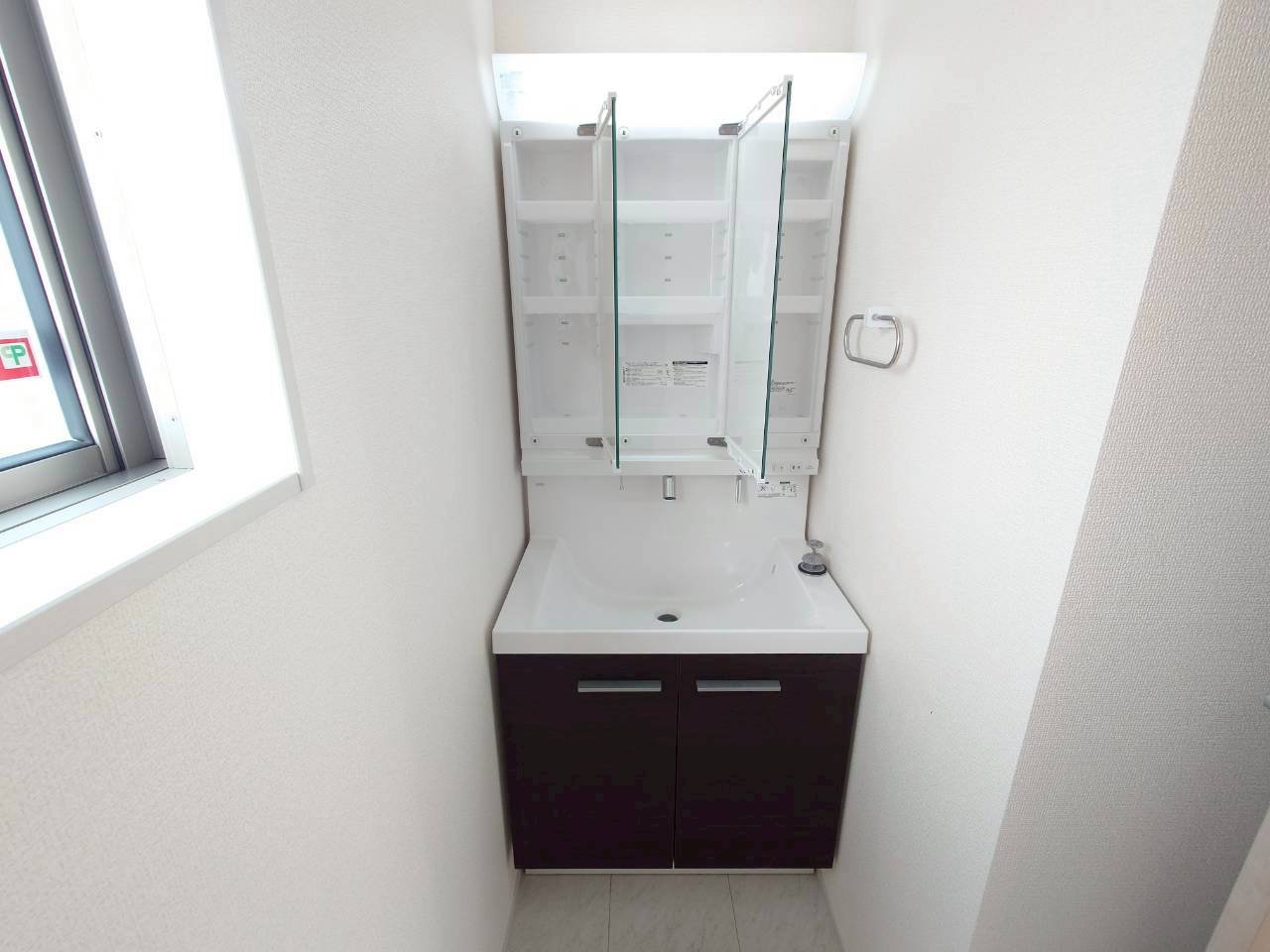 ■■豊見城市我那覇-1号棟（全3棟）の独立洗面台|使いやすい独立洗面台です