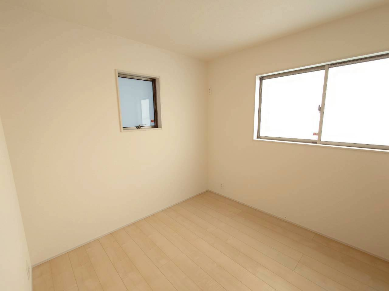 ■■豊見城市我那覇-1号棟（全3棟）の洋室|広々とした洋室です