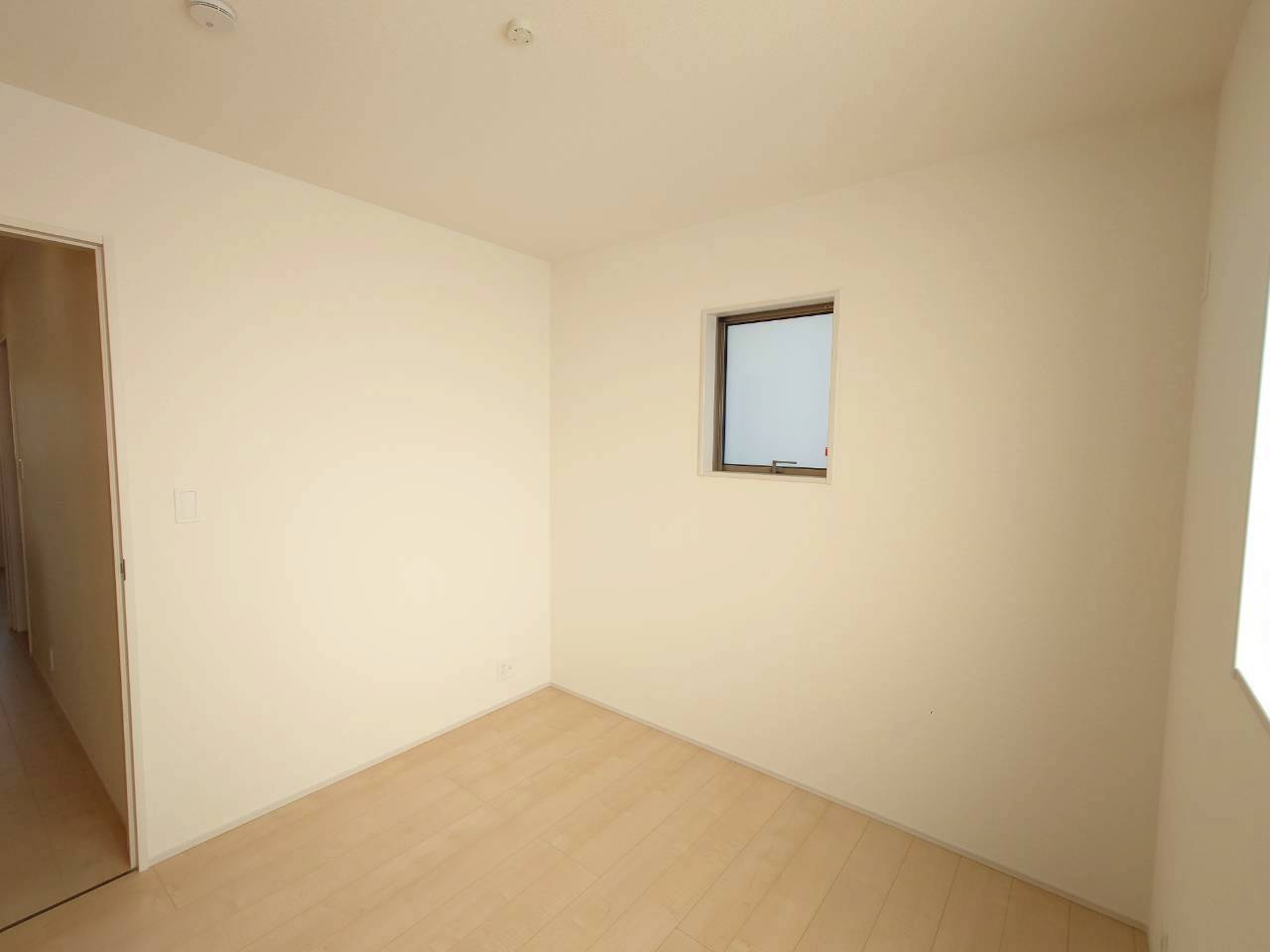 ■■豊見城市我那覇-1号棟（全3棟）の洋室|ゆったりした洋室です