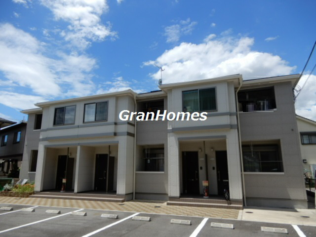 グランスターチスの外観