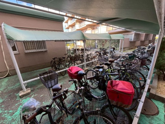 【駐輪場】 | ノバカネイチ津久野台 | 【駐輪場】屋根ございますので、雨で自転車が濡れないのは、嬉しいポイントですね☆