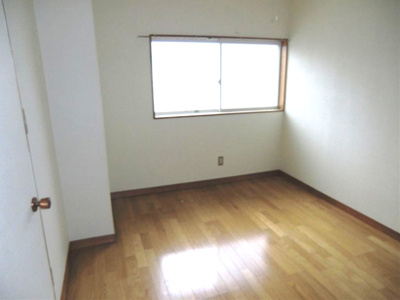 【洋室】 | ルプチーニ松岡I | 明るい洋室です