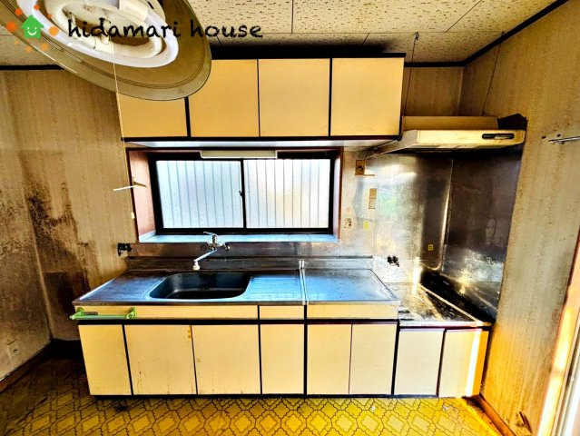 上尾市大谷本郷　中古戸建のキッチン