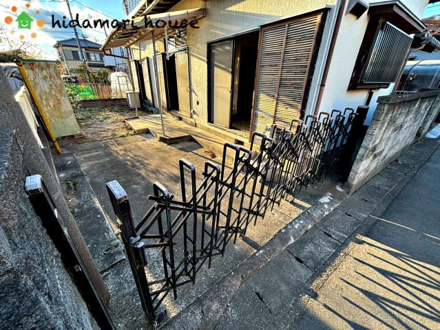 上尾市大谷本郷　中古戸建の駐車場