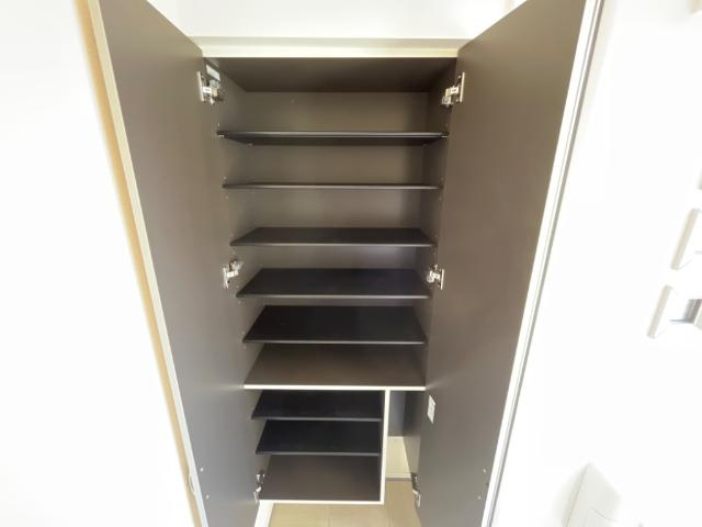 カルモ愛宕の収納|下駄箱