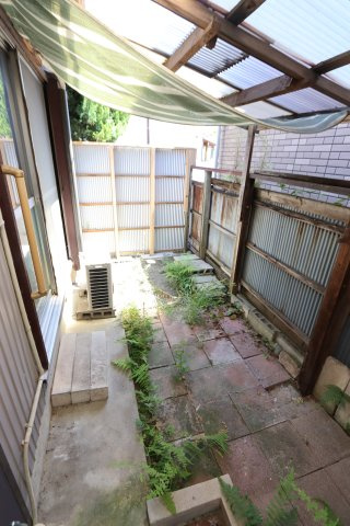 千音寺3077-3借家　東号室の庭